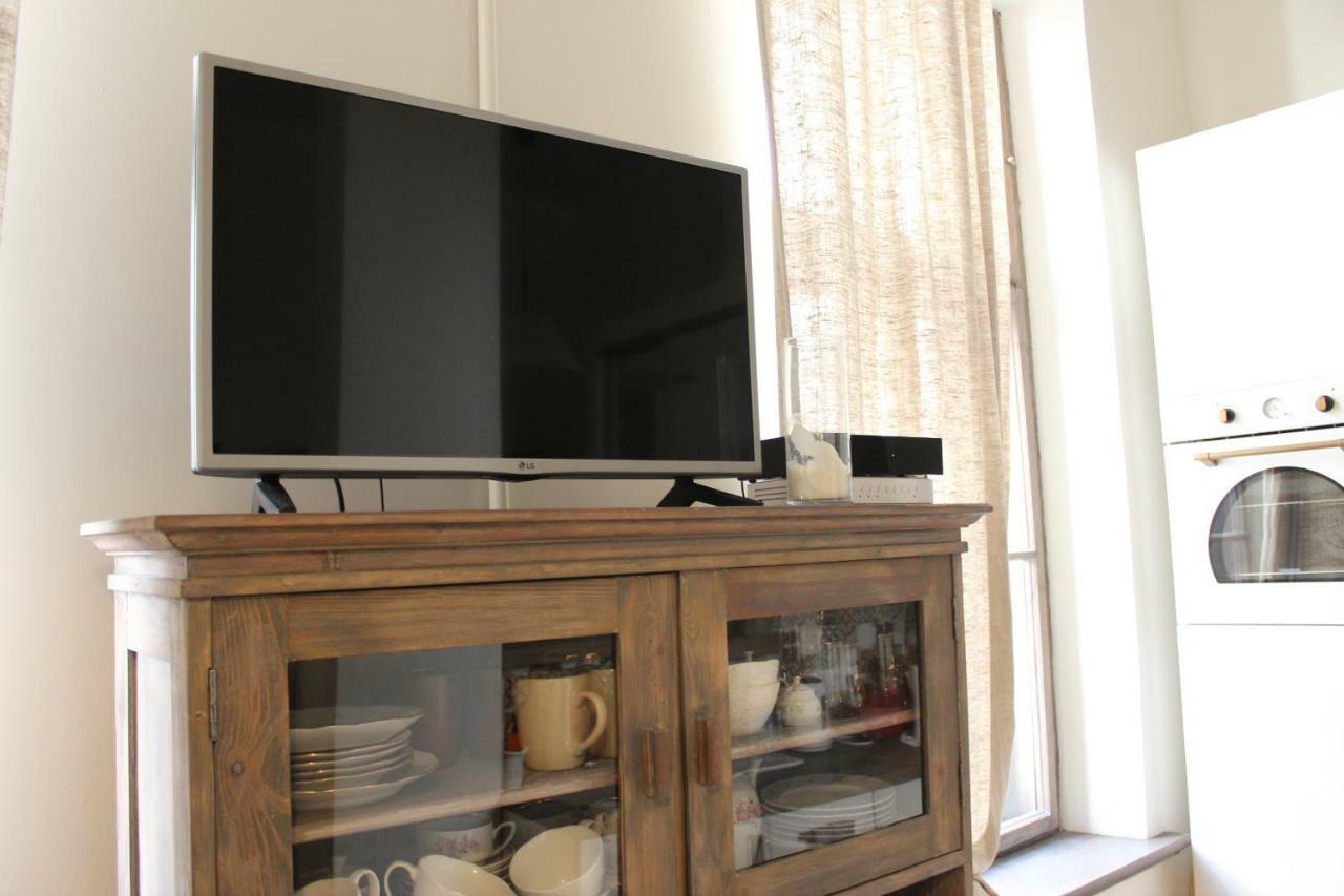 2 Room Apartment In Embasy Area Ρίγα Εξωτερικό φωτογραφία